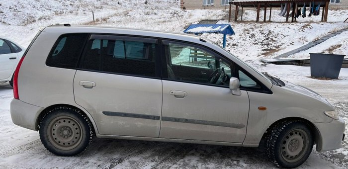 Ребенок попал под колеса иномарки в Усть-Кане