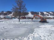 На малых реках в двух районах образовалась наледь