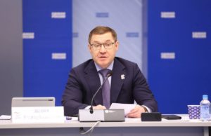ЕР: Необходимо обеспечить сбалансированную оплату труда учителей по всей стране