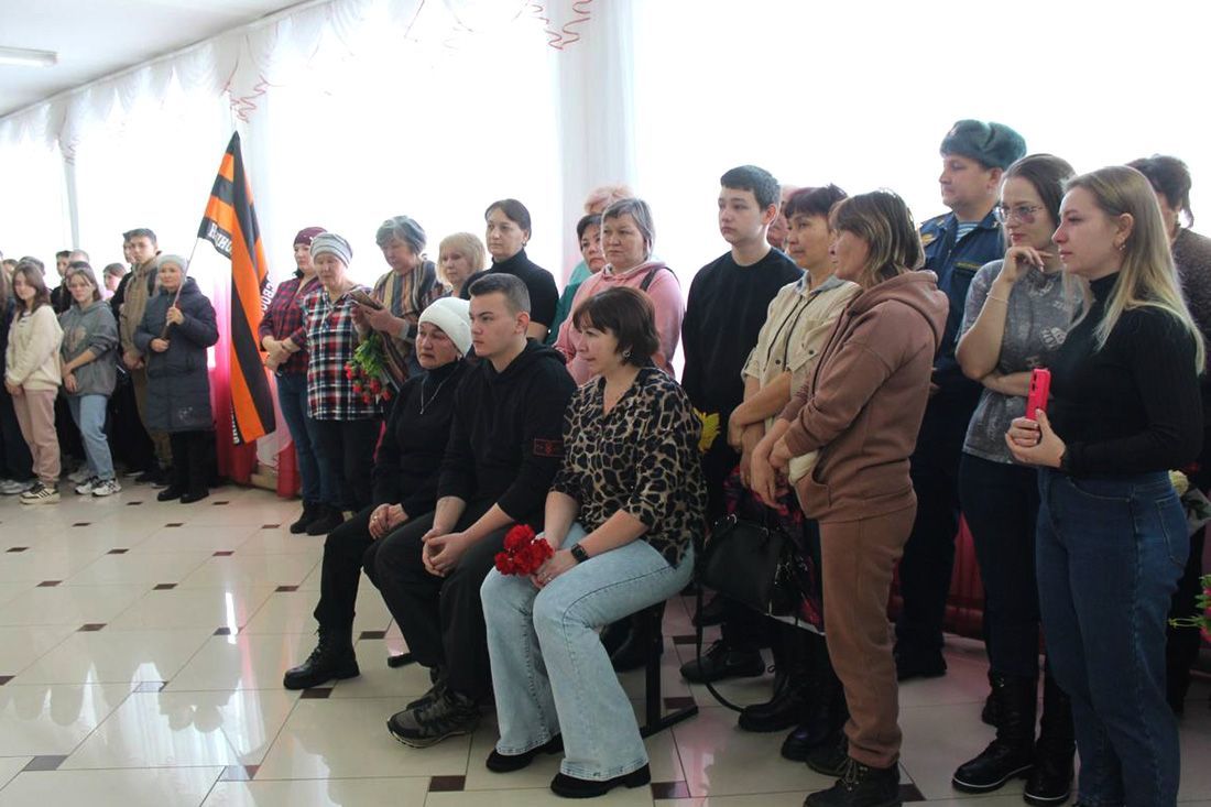 Мемориальную доску в память об участнике СВО открыли в Паспауле 