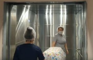 В Перинатальном центре появился современный грузопассажирский лифт В Перинатальном центре появился современный грузопассажирский лифт