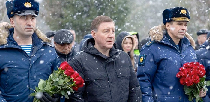Андрей Турчак почтил память псковских десантников