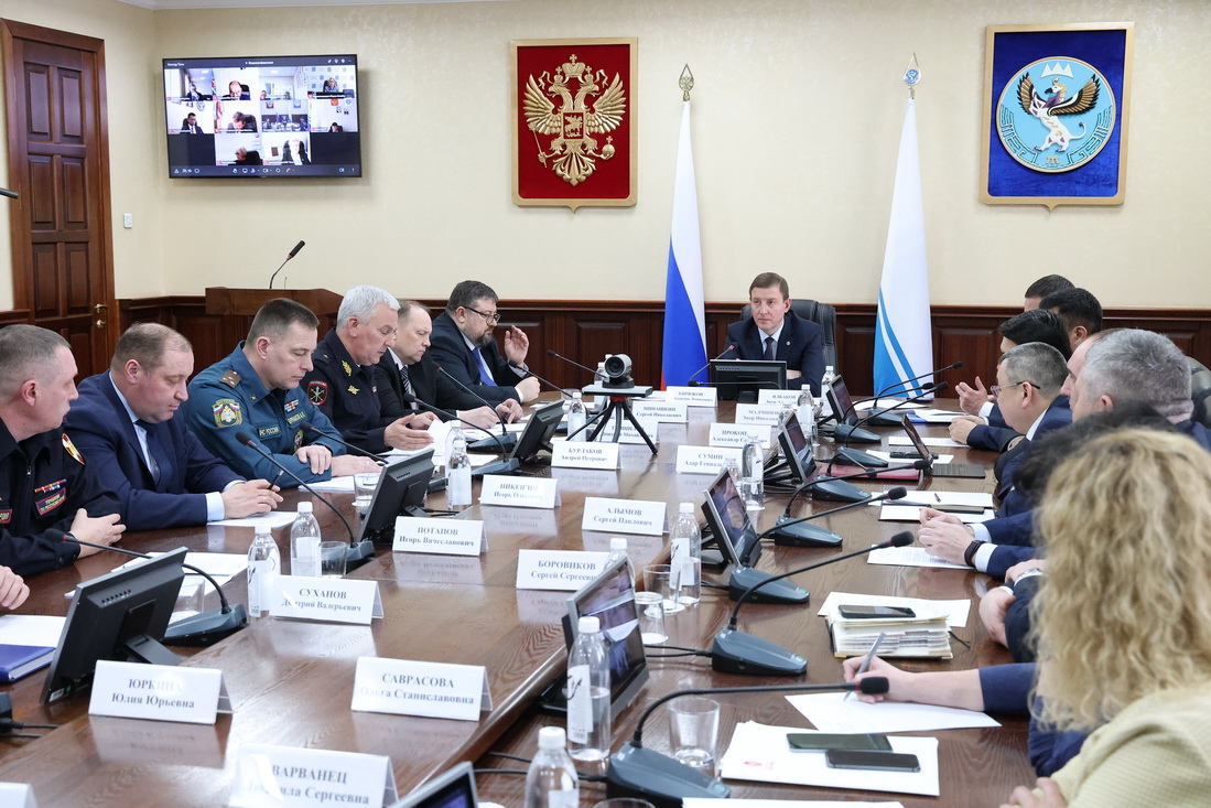Турчак назвал интернет-мошенничество глобальной проблемой для жителей республики