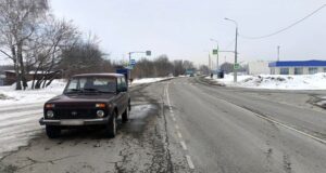 Пенсионер на «Ниве» сбил женщину в Карлушке, она получила тяжелые травмы