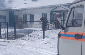 Пожарные из Кош-Агача помогли роженице добраться до больницы Пожарные из Кош-Агача помогли роженице добраться до больницы