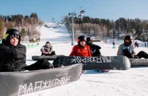 На курорте «Манжерок» стартовал обучающий курс для детей-сирот