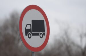 Информация о временном ограничении движения тяжеловесного транспорта по региональным дорогам весной 2025 года