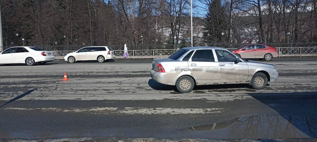 Горожанин нарушил ПДД и попал под машину 