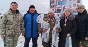 Чемпиона подледного лова определили в Кош-Агачском районе