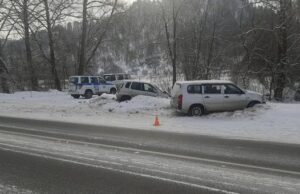 В столкновении двух иномарок у Соузги пострадали водитель и пассажирка В столкновении двух иномарок у Соузги пострадали водитель и пассажирка