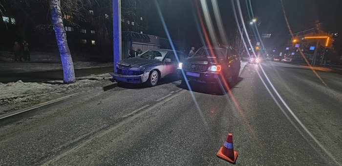 Водитель и пассажир пострадали в ДТП с двумя «Тойотами» в Горно-Алтайске