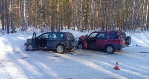 В жестком ДТП у села Верх-Бийск пострадала пенсионерка из Санкт-Петербурга