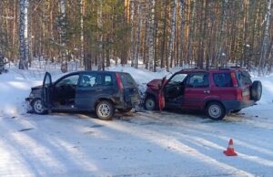 В жестком ДТП у села Верх-Бийск пострадала пенсионерка из Санкт-Петербурга