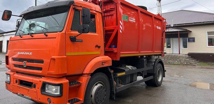 Республика Алтай получит 25 мусоровозов