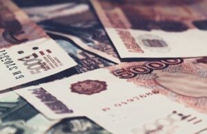 Мужчина украл у бывшей любовницы 25 тысяч, чтобы купить выпивку Сельчанин украл у бывшей возлюбленной крупную сумму, чтобы купить выпивку