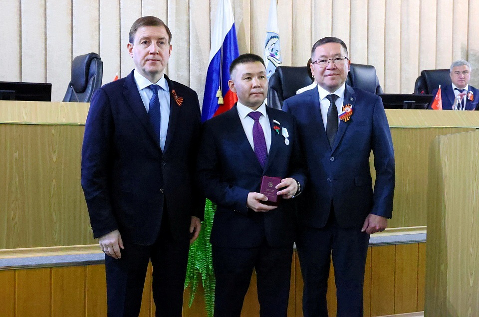 На Алтае впервые вручили медаль «Ирбис» 