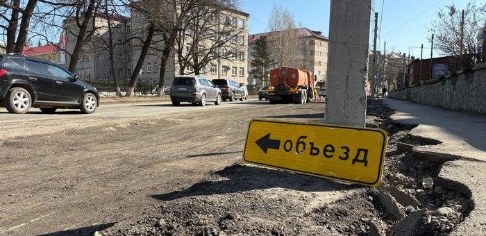 В Горно-Алтайске на месяц ограничат движение большегрузов