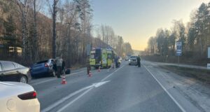 83-летний водитель «Мерседеса» вылетел на встречку и устроил ДТП с пострадавшими