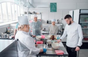 Шеф-повар «Манжерока» раскрыл секреты приготовления пиццы