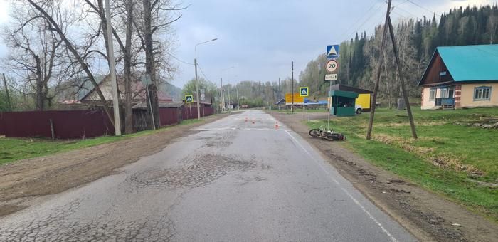 Пьяный водитель не смог справиться с мопедом и загремел в больницу
