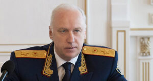 Бастрыкин потребовал возбудить дело из-за избиения школьницы в Горно-Алтайске Бастрыкин потребовал возбудить дело из-за избиения школьницы в Горно-Алтайске