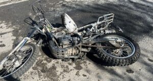 Турист из Кемерова устроил ДТП с мотоциклом в Горно-Алтайске Турист из Кемерова устроил ДТП с мотоциклом в Горно-Алтайске