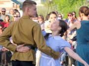 Акция «Синий платочек Победы» прошла на Алтае Акция «Синий платочек Победы» прошла на Алтае