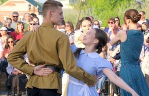 Акция «Синий платочек Победы» прошла на Алтае