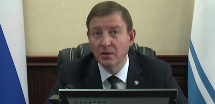 В пух и прах: глава республики раскритиковал подчинённых за «казённый» язык
