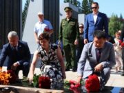 В Горно-Алтайске прошли мероприятия, посвященные Дню памяти и скорби В Горно-Алтайске прошли мероприятия, посвященные Дню памяти и скорби