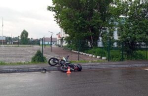 17-летнего барнаульца госпитализировали после ДТП с мотоциклом в Майме