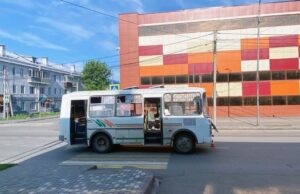 Автобус сбил пожилую женщину в Горно-Алтайске Автобус сбил пожилую женщину в Горно-Алтайске