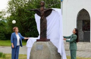 Памятник «Мать России» открыли в Майме Памятник «Мать России» открыли в Майме