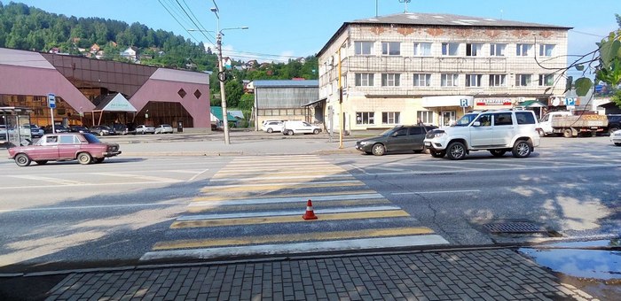 85-летний пенсионер на «Ладе» сбил девушку в Горно-Алтайске