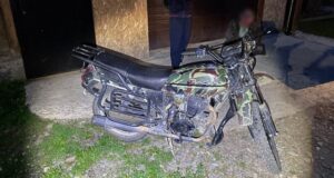 Подростки на двух мотоциклах попали в ДТП в Черном Ануе Подростки на двух мотоциклах попали в ДТП в Черном Ануе