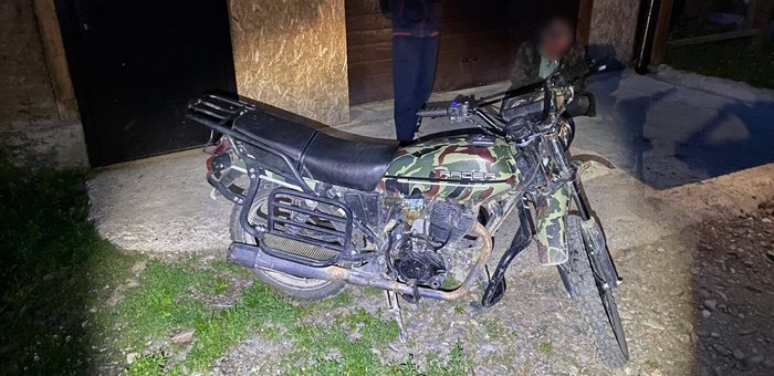 Подростки на двух мотоциклах попали в ДТП в Черном Ануе