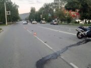 Мотоциклист и его 18-летняя спутница пострадали в ДТП в Горно-Алтайске