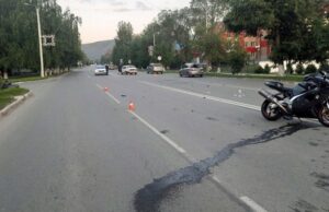Мотоциклист и его 18-летняя спутница пострадали в ДТП в Горно-Алтайске Мотоциклист и его 18-летняя спутница пострадали в ДТП в Горно-Алтайске