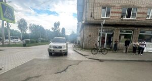 Автоледи на «Крузере» сбила 15-летнего велосипедиста в Горно-Алтайске Автоледи на «Крузере» сбила 15-летнего велосипедиста в Горно-Алтайске