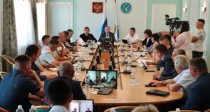 Андрей Турчак представил депутатам поправки в закон о местном самоуправлении Андрей Турчак внес поправки в закон о муниципальной реформе