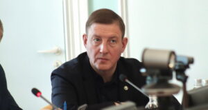 Турчак обсудил с депутатами земельный и мусорный вопросы