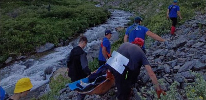 Для спасения пострадавшей туристки потребовался вертолет