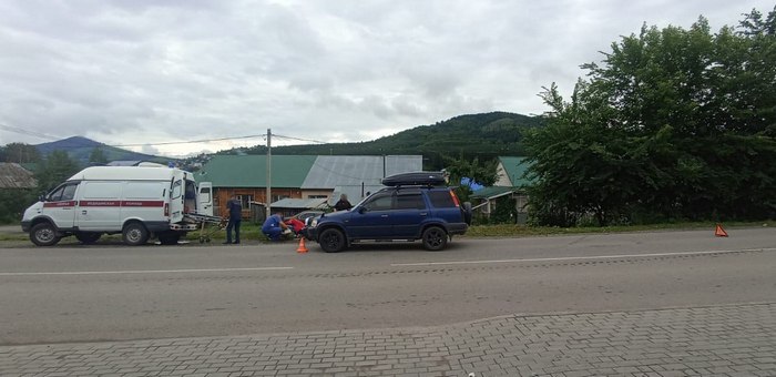В Горно-Алтайске пешеход попал под колеса иномарки и сломал бедро