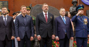 Андрей Турчак почтил память погибших военнослужащих бригады ГРОМ «Каскад»