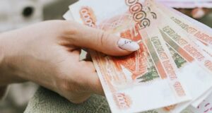 Сибиряки стали на 25% чаще использовать для снятия наличных магазины у дома