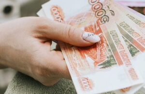 Сибиряки стали на 25% чаще использовать для снятия наличных магазины у дома