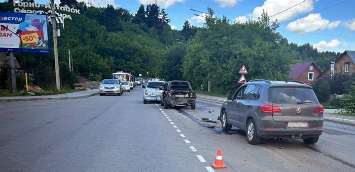 Ребенок сломал позвоночник в ДТП с учебными авто в Горно-Алтайске