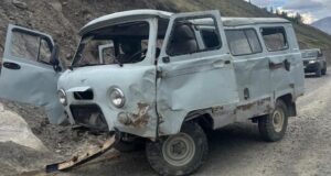 В аварии с двумя УАЗами пострадали два человека В аварии с двумя УАЗами пострадали два человека
