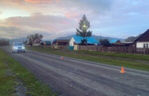 В Усть-Кане водитель иномарки сбил ребенка и скрылся с места ДТП В Усть-Кане водитель иномарки сбил ребенка и скрылся с места ДТП