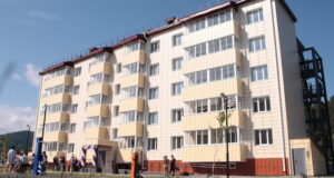 Дети-сироты получили ключи от 60 новых квартир